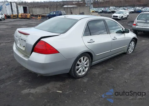 2007 Honda Accord 3.0 Ex z USA, uszkodzony, nr VIN 1HGCM66847A034790